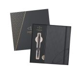 Pero kuličkové PARKER IM Titanium Monochrome + šedý zápisník Pero kuličkové PARKER IM Titanium Monochrome + šedý zápisník