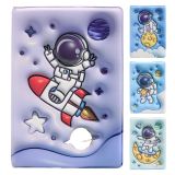 Poznámkový blok A5 / 80 listů Cosmonaut, měkké PU desky (mix 4 vzorů) Poznámkový blok A5 / 80 listů Cosmonaut, měkké PU desky (mix 4 vzorů)