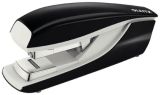 Kancelářský sešívač Leitz Nexxt 5523 / černá - 40 listů
