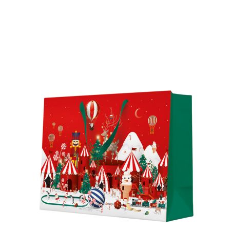 Dárková taška horizontální - Winter wonderland Christmas 33,5x26,5x13 cn