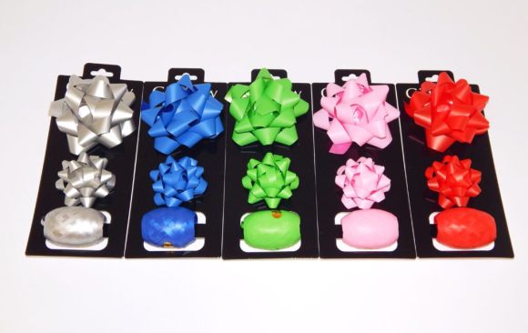 Rozety 2 ks a stuha klubíčko Jednobarevná sada k balení dárků (80847) Rozety 2 ks a stuha klubíčko Jednobarevná sada k balení dárků (80847)