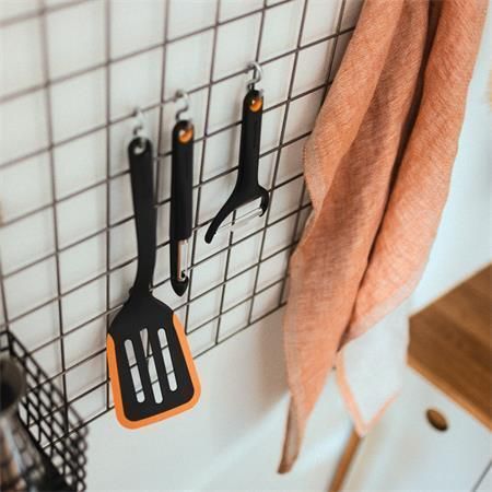 Škrabka na zeleninu Functional Form, příčná čepel, FISKARS 1079908