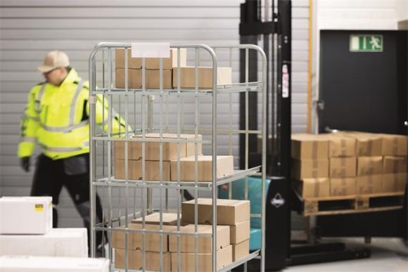 Logistická kapsa HARD COVER, transparentní, 1/2 A5, horizontální, závěsná, DURABLE 116119 ,balení 10 ks Logistická kapsa HARD COVER, transparentní, 1/2 A5, horizontální, závěsná, DURABLE 116119 ,balení 10 ks