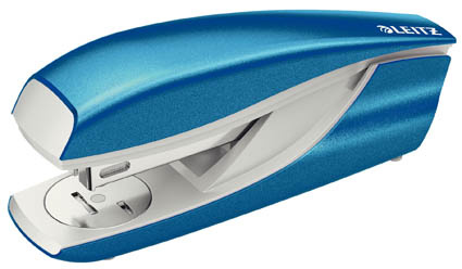 Kancelářský sešívač Leitz Nexxt 5502 / metalická modrá - 30 listů