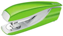 Kancelářský sešívač Leitz Nexxt 5502 / metalická zelená - 30 listů