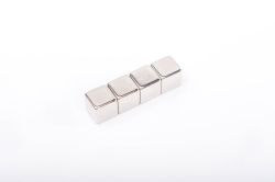 Classic  Magnety neodymové super silné - 10 x 10 x 10 mm / 4 ks